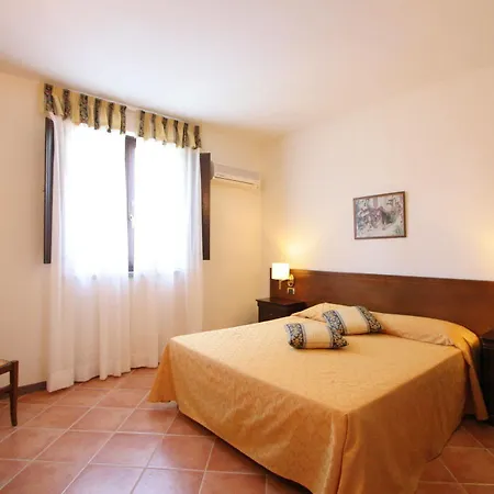 Aparthotel La Venecca 3*